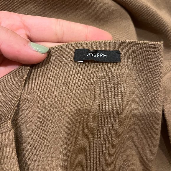 Joseph Silk V Neck Sweater - Picture 4 of 5